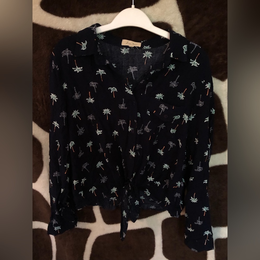 Love notes palm tree🌴 button up women’s blouse
